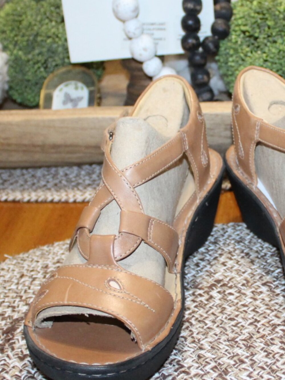 NWT Clark Un Stern wedge sandals size 9 WIDE STUNNING! - Picture 9 of 11